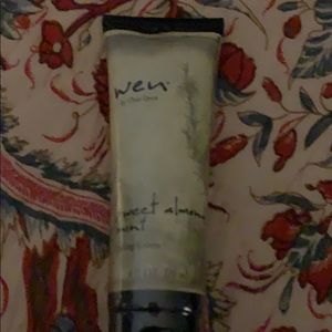 Wen Sweet Almond Mint Styling Creme 4 fl.oz.